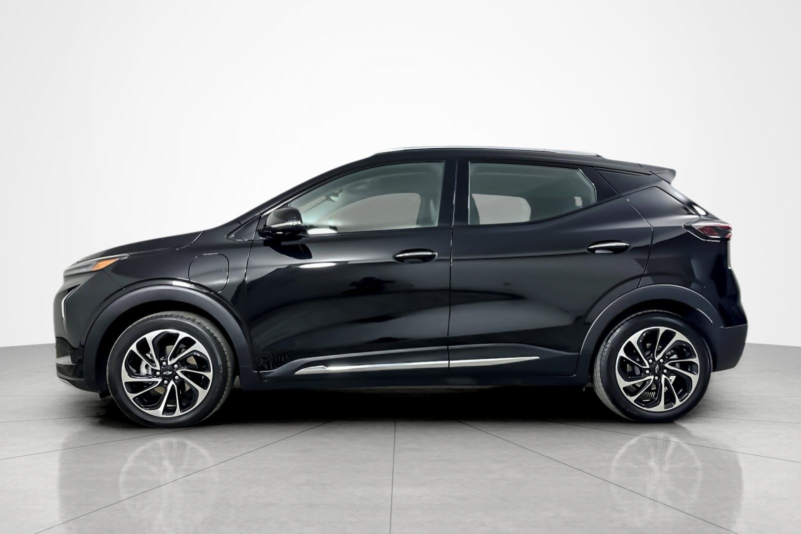 Used 2023 Chevrolet Bolt EUV Premier with VIN 1G1FZ6S05P4145188 for sale in Beverly Hills, CA