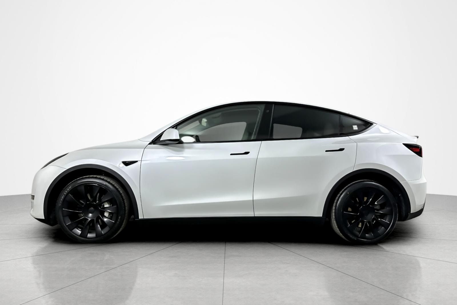 Used 2023 Tesla Model Y Long Range with VIN 7SAYGDEE1PF623166 for sale in Kansas City
