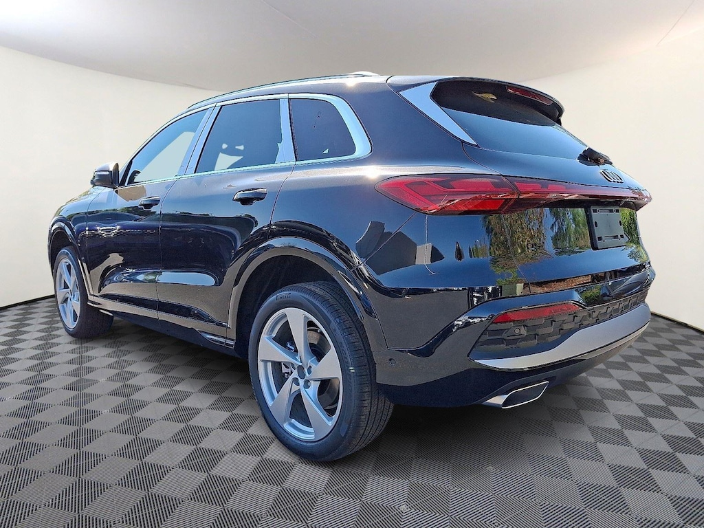 New 2025 Audi Q5 Prestige SUV