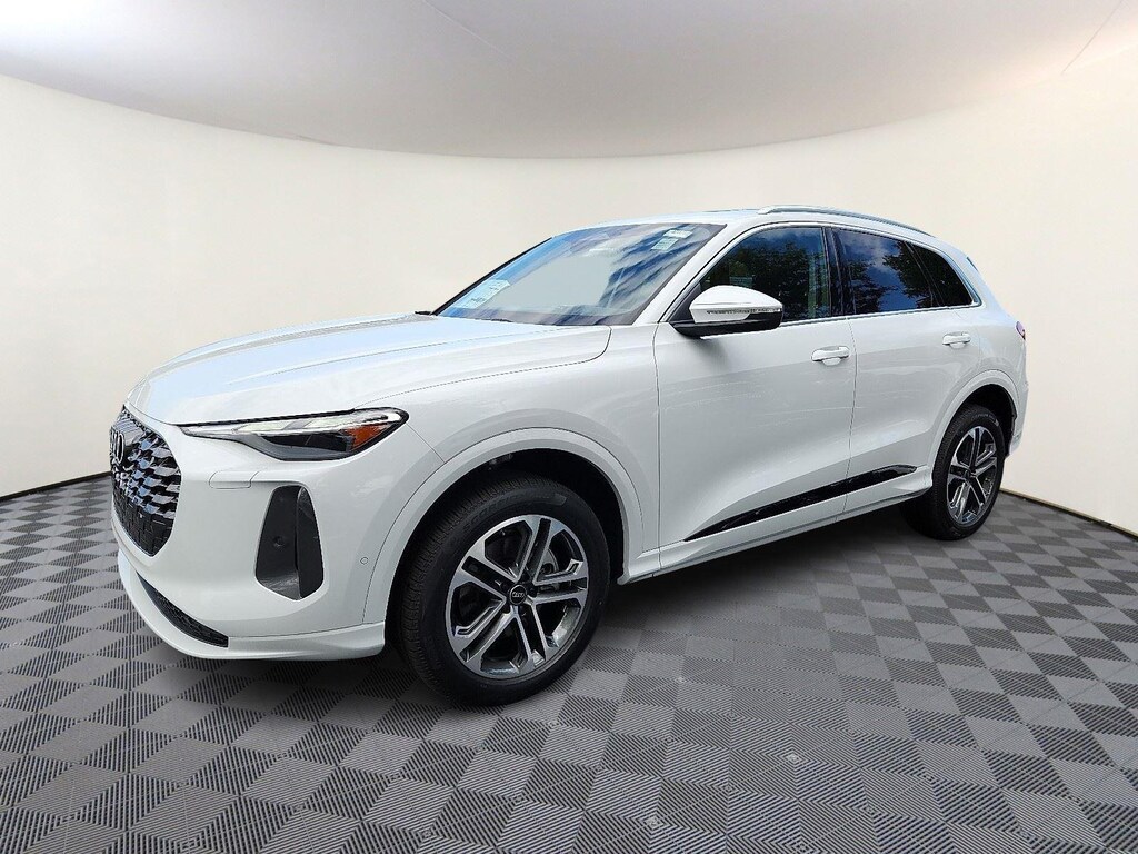 New 2025 Audi Q5 Premium SUV