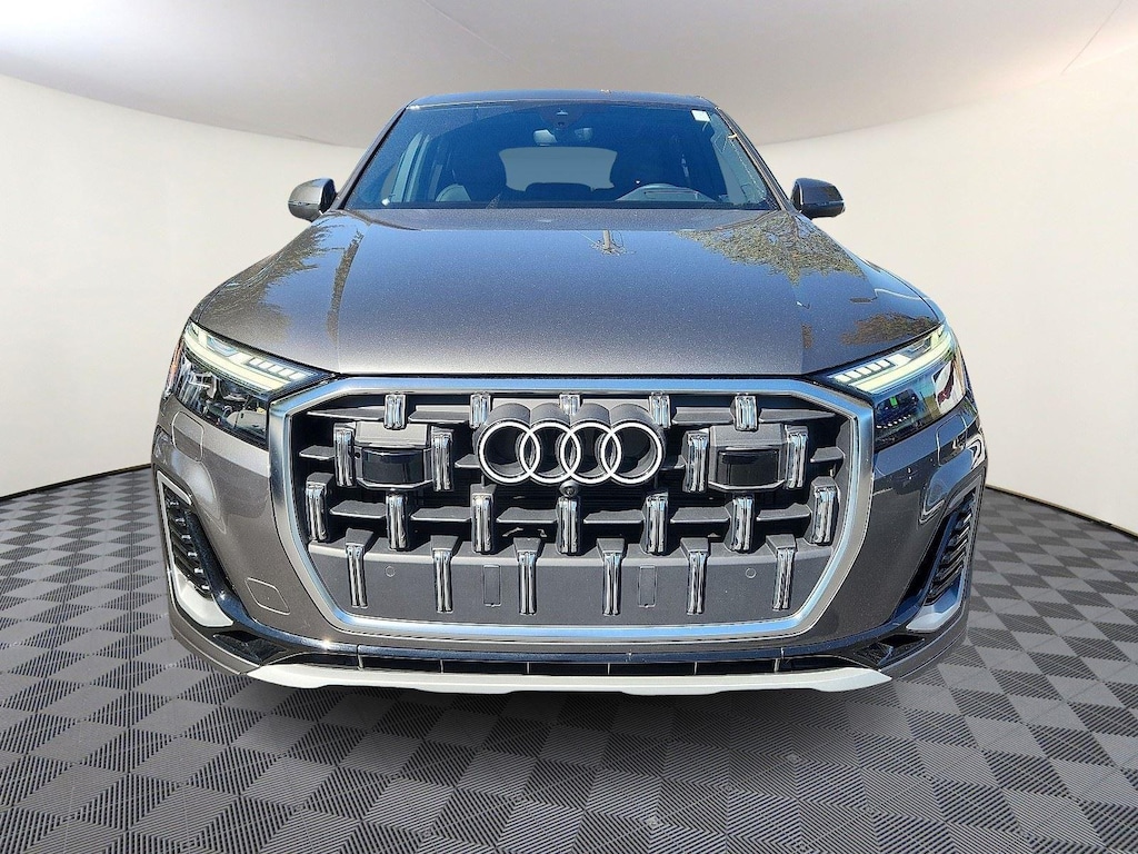 Used 2025 Audi Q7 Prestige SUV