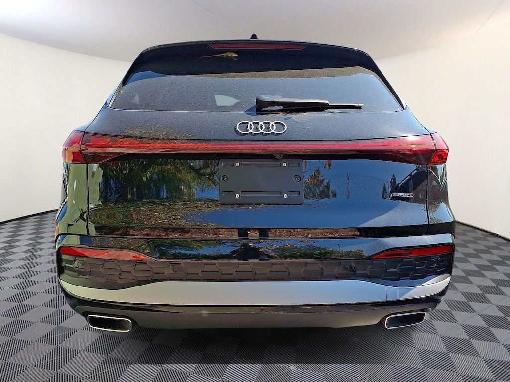 New 2025 Audi Q5 Prestige SUV