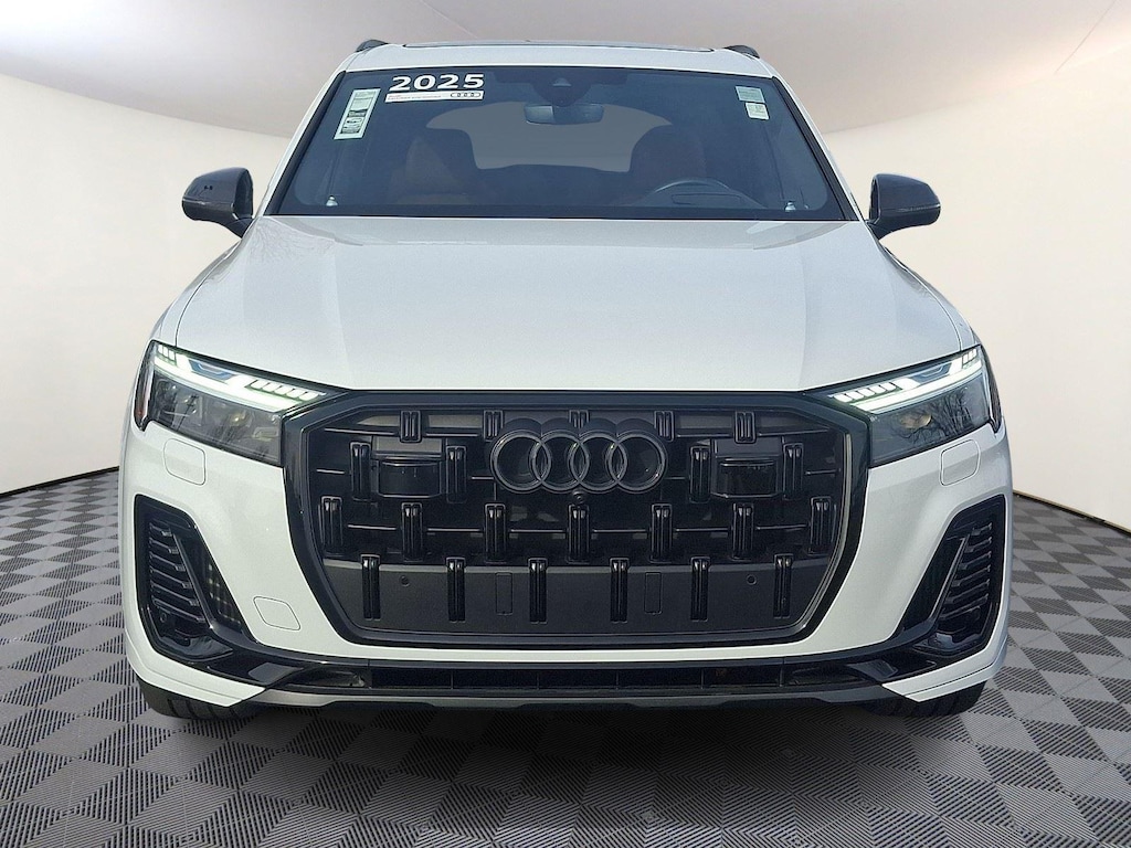 Certified 2025 Audi Q7 Prestige SUV