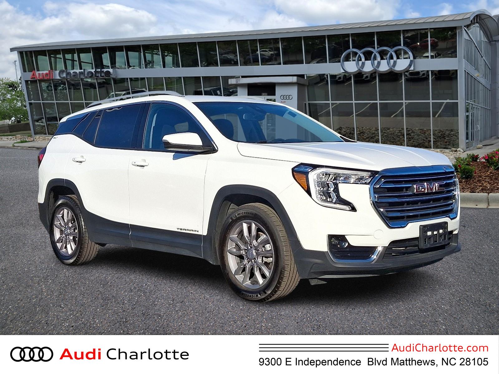 2024 GMC Terrain SLT's photo