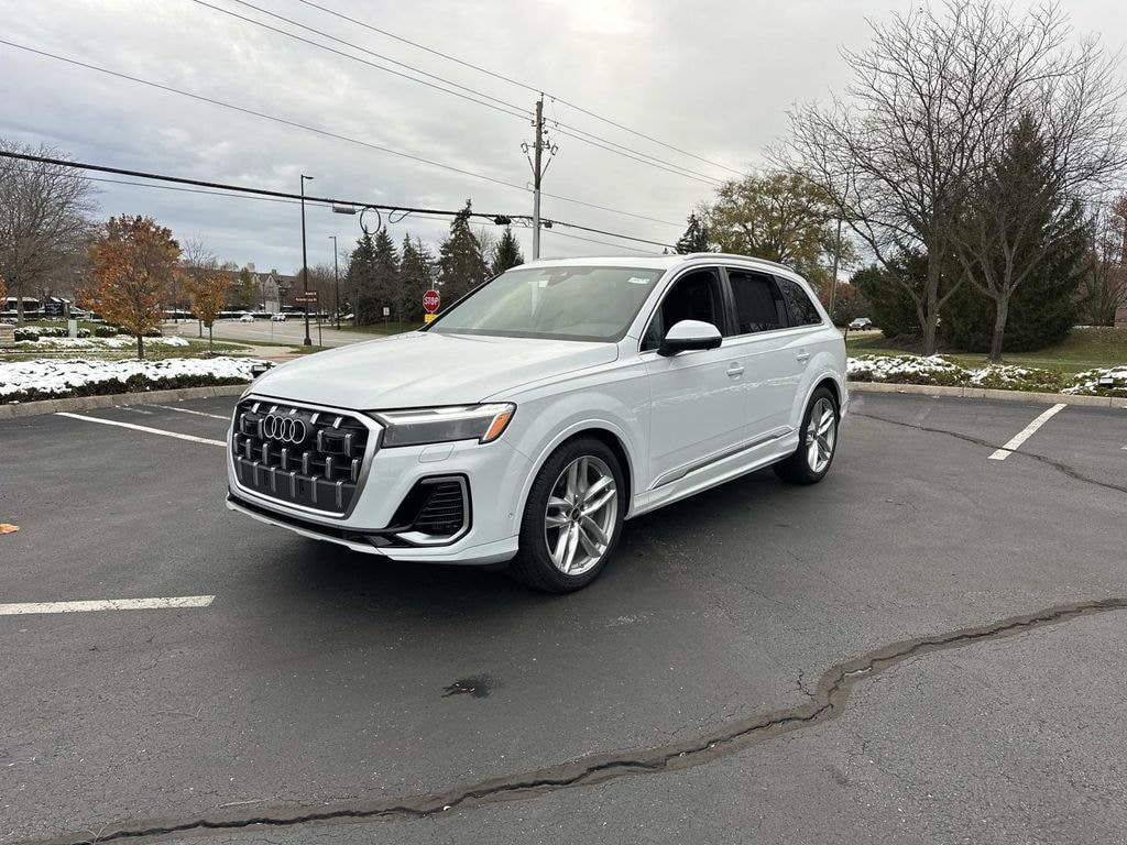 New 2025 Audi Q7 55 Premium Plus SUV