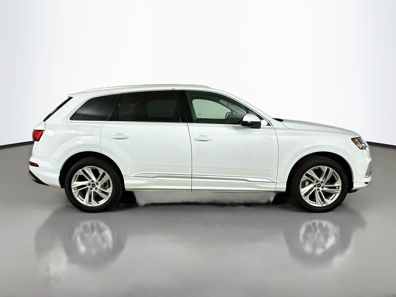 Certified 2023 Audi Q7 45 Premium Plus SUV