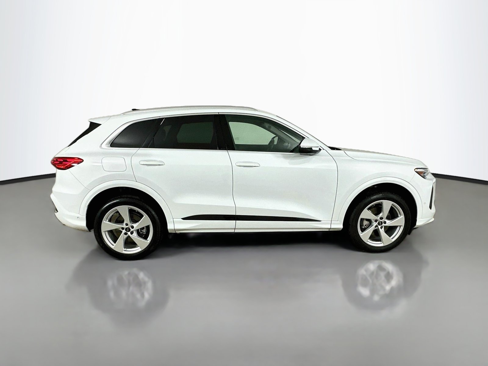 Certified 2025 Audi Q5 2.0T Premium Plus SUV