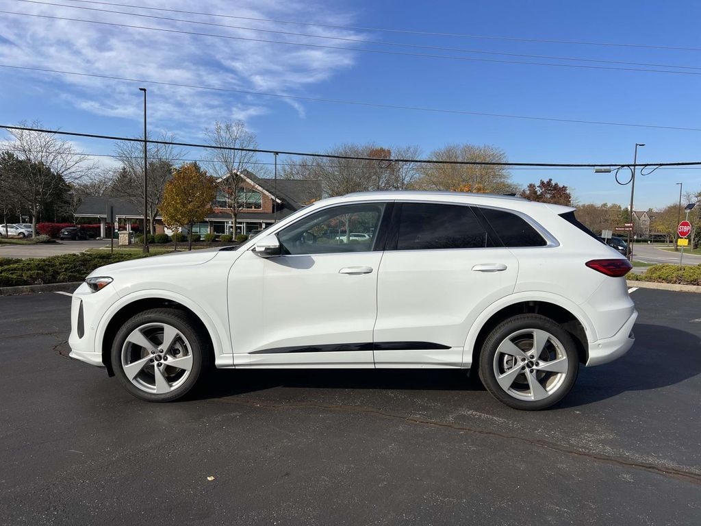New 2025 Audi Q5 2.0T Premium Plus SUV