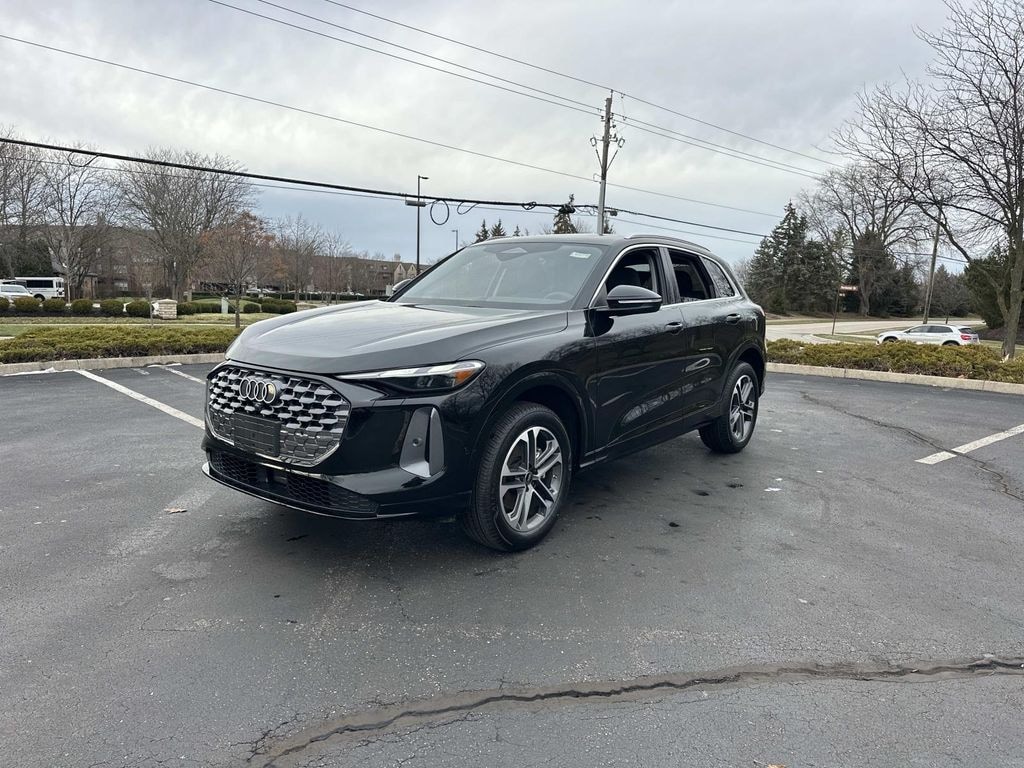 New 2025 Audi Q5 2.0T Premium SUV