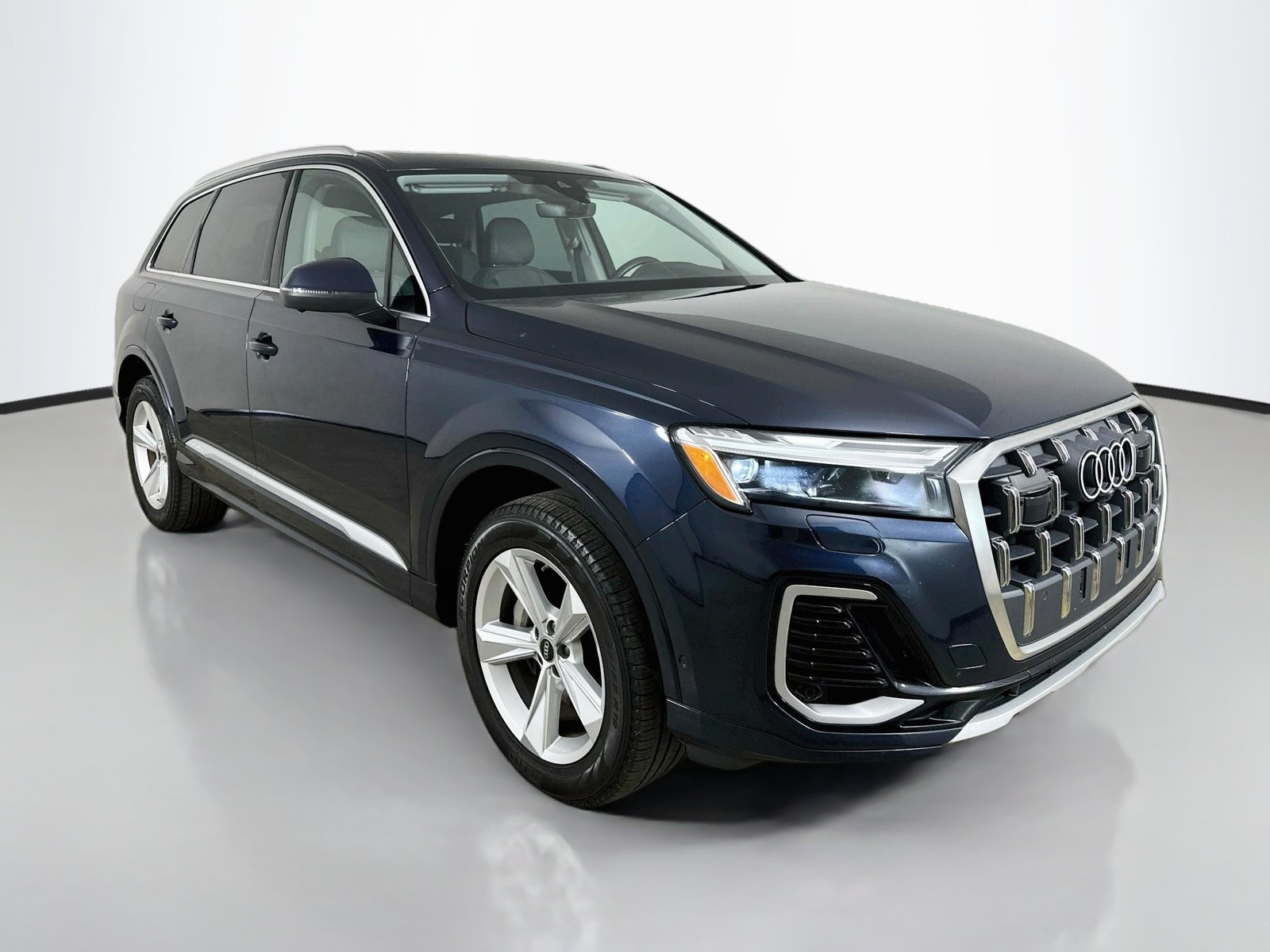 Certified 2025 Audi Q7 45 Premium SUV
