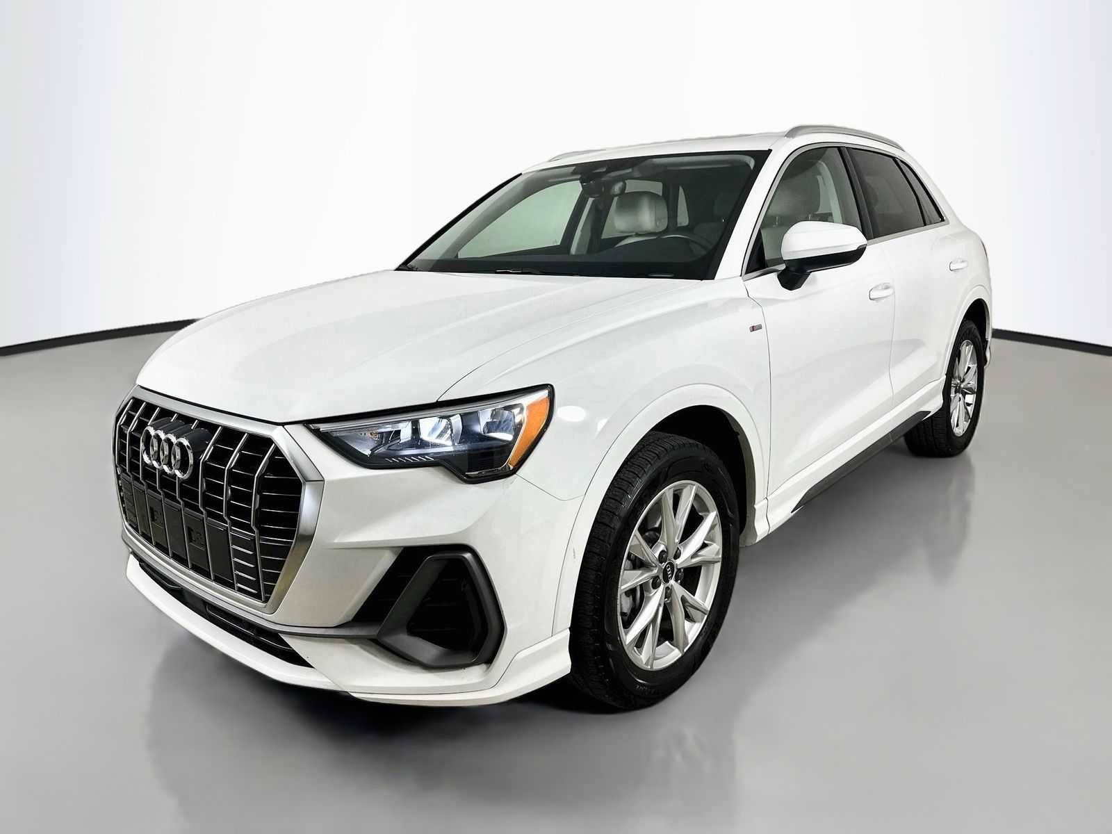 2022 Audi Q3