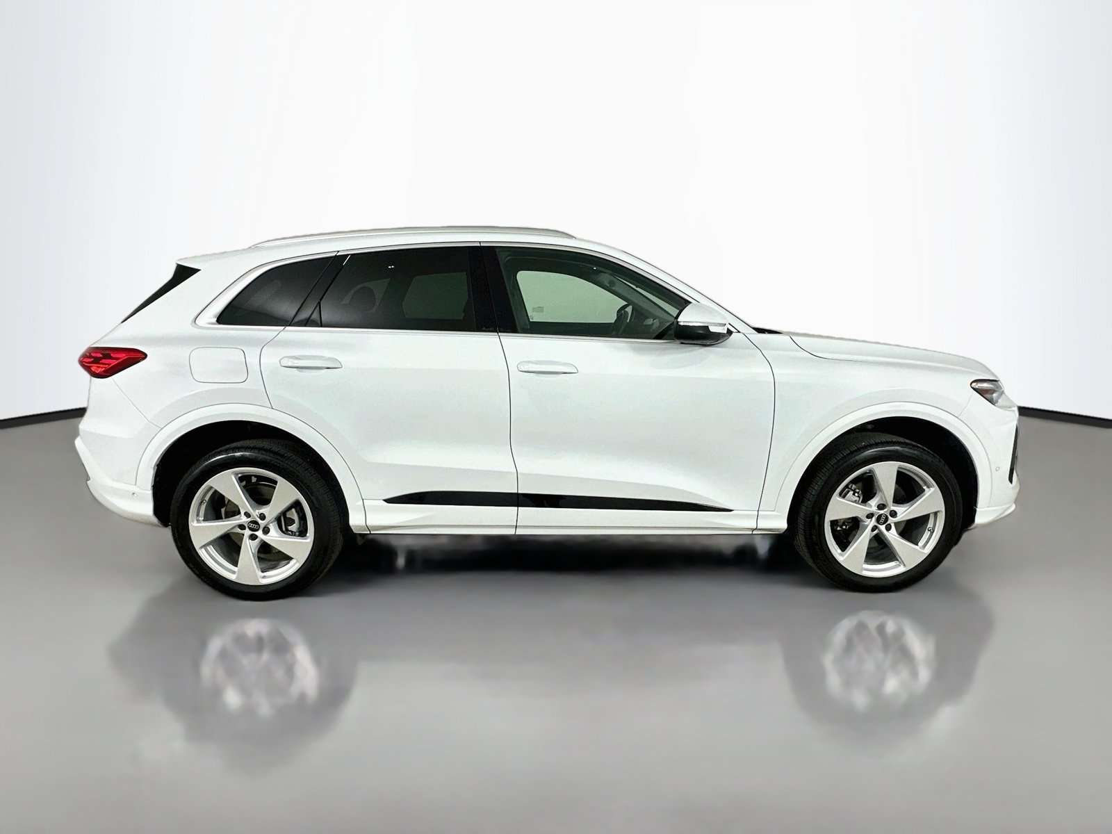 Certified 2025 Audi Q5 2.0T Premium Plus SUV