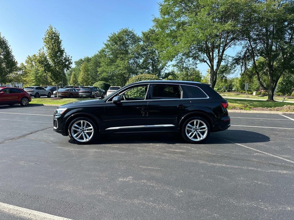 New 2025 Audi Q7 55 Premium Plus SUV
