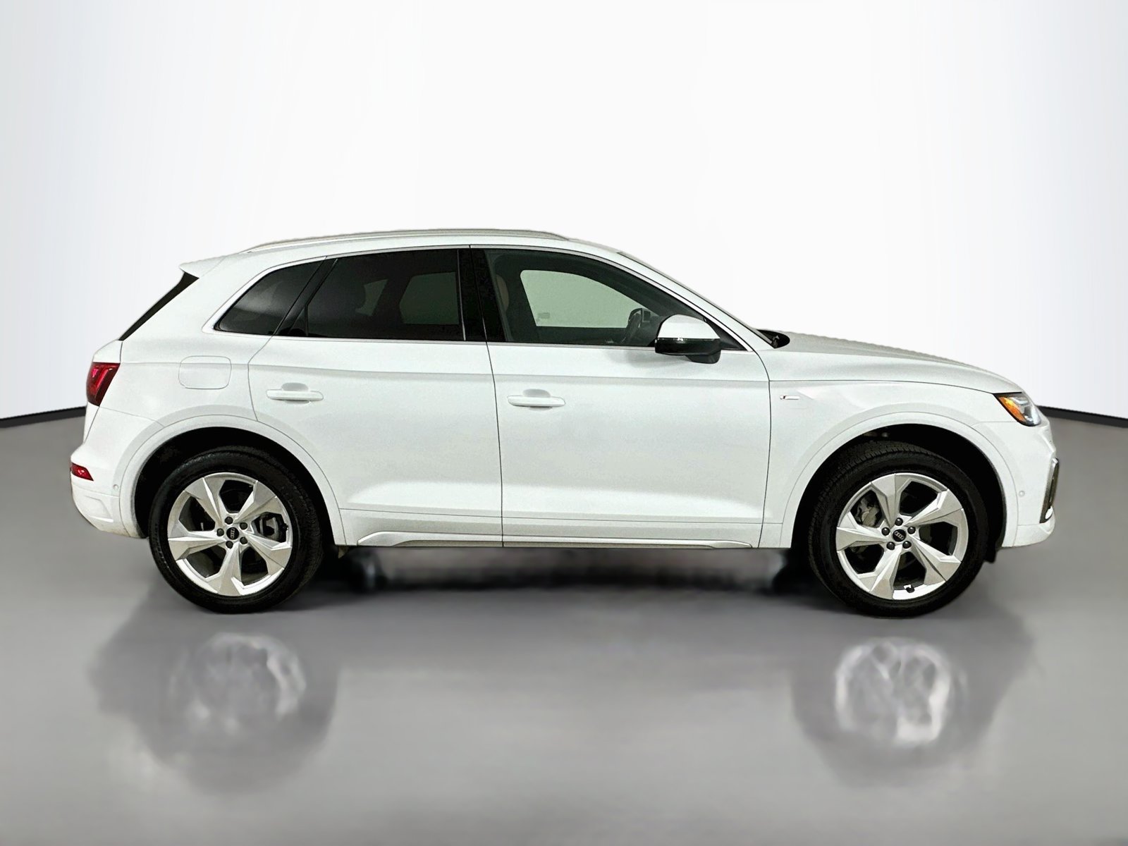 Used 2023 Audi Q5 45 S Line Prestige SUV