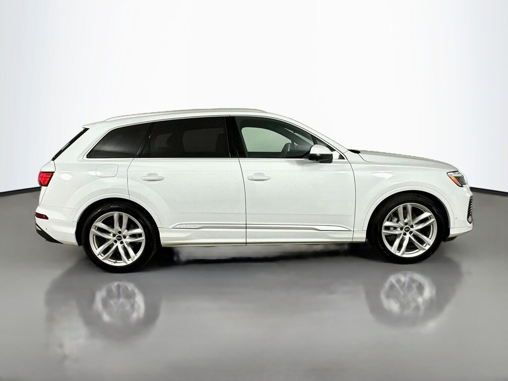 Certified 2025 Audi Q7 55 Premium Plus SUV