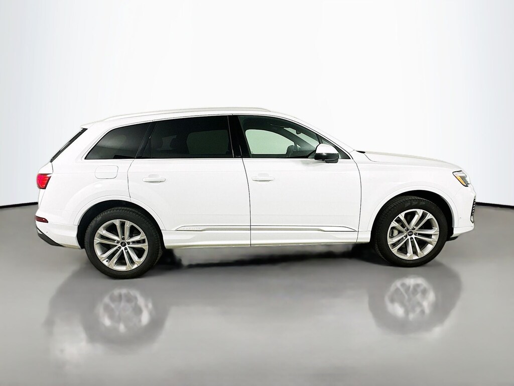 Certified 2025 Audi Q7 55 Premium Plus SUV