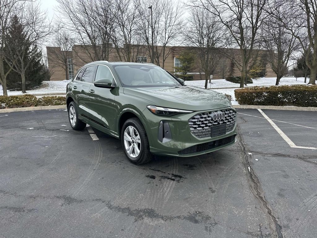 New 2025 Audi Q5 2.0T Premium SUV