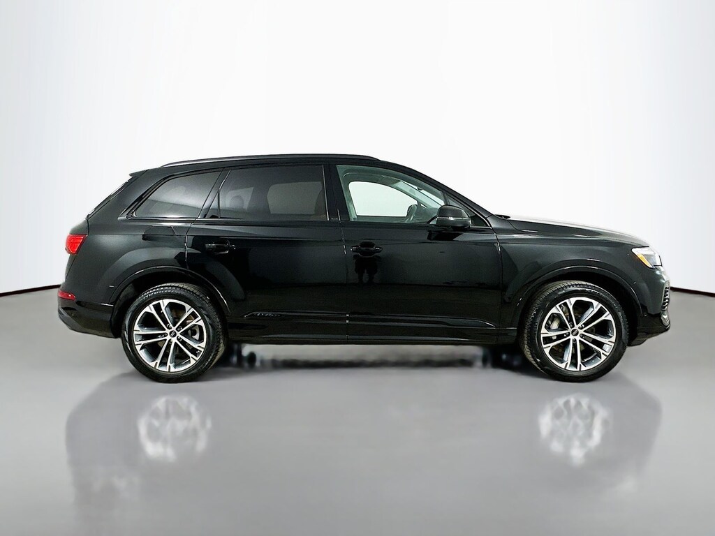 Certified 2025 Audi Q7 45 Premium Plus SUV