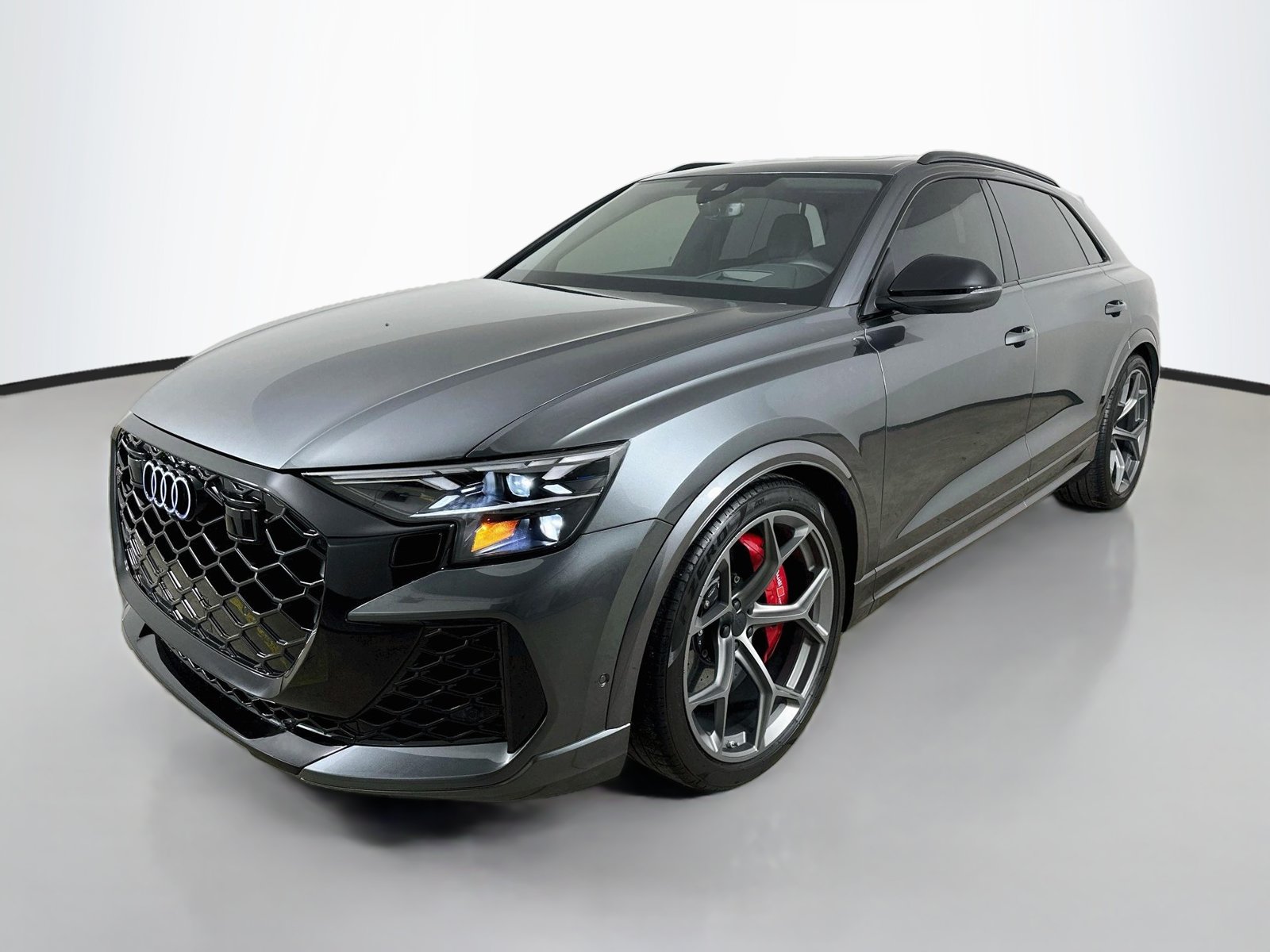  Audi RS Q8 Performance
