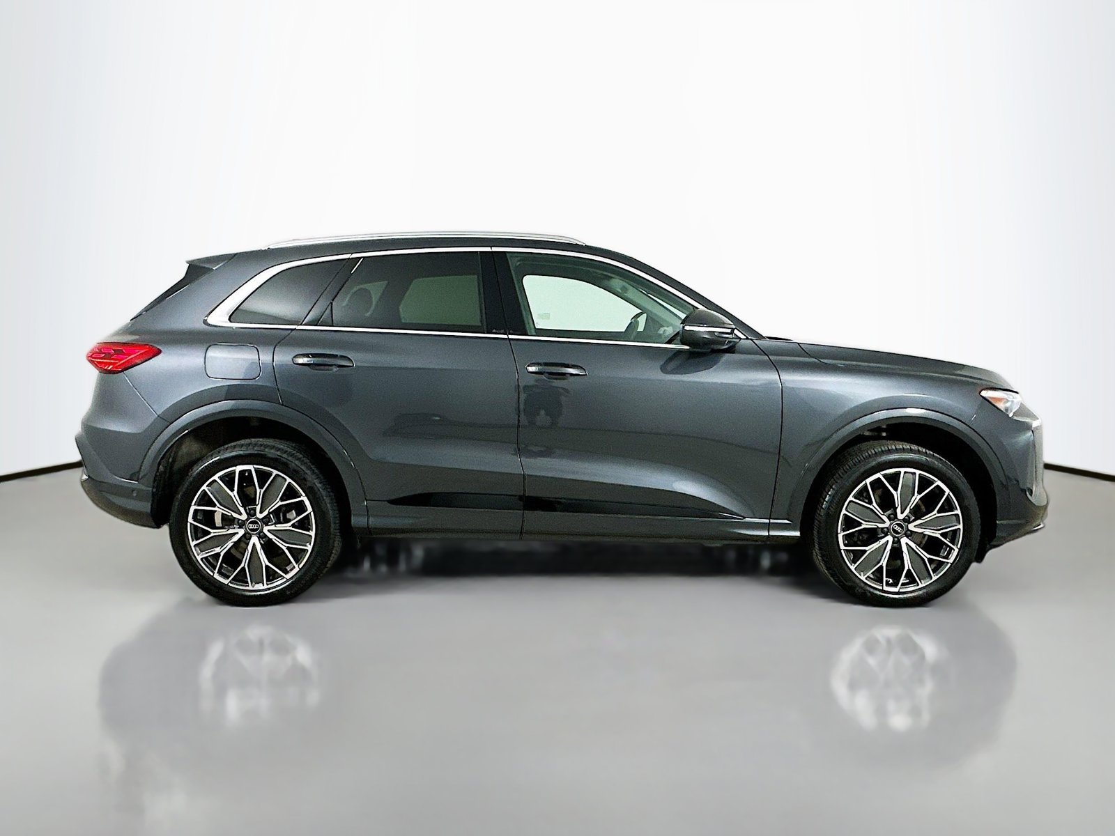 Certified 2025 Audi Q5 2.0T Premium Plus SUV