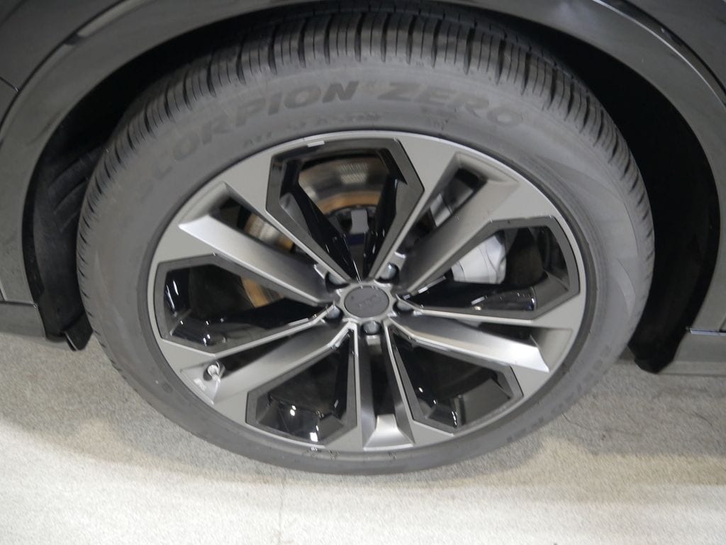 2026 Audi Q7 Premium Plus - Photo 10