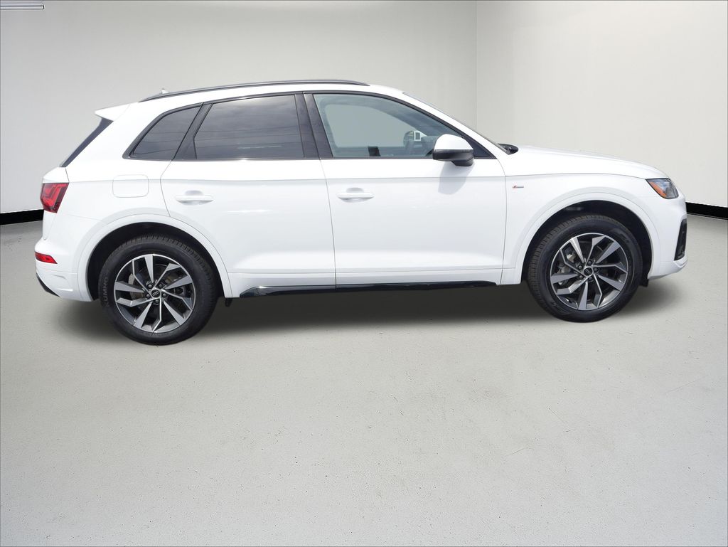 2024 Audi Q5 45 S line Premium photo 5