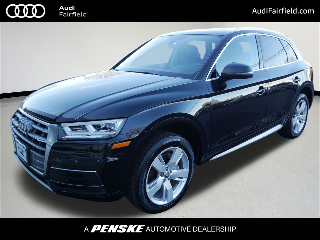 2019 Audi Q5 45 Premium Plus's photo