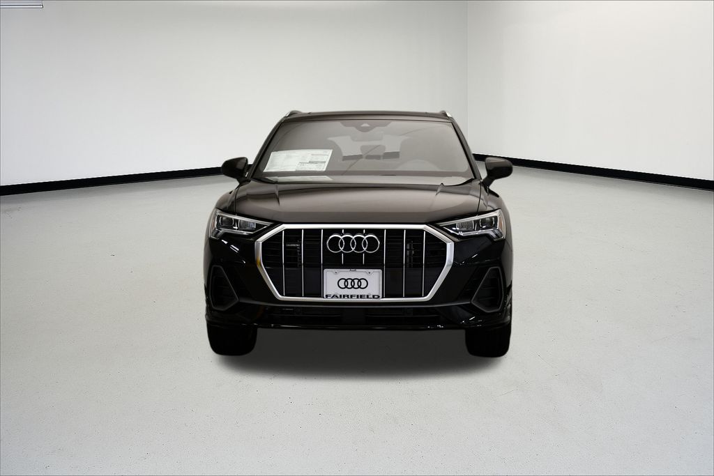 2025 Audi Q3 45 S line Premium photo 3