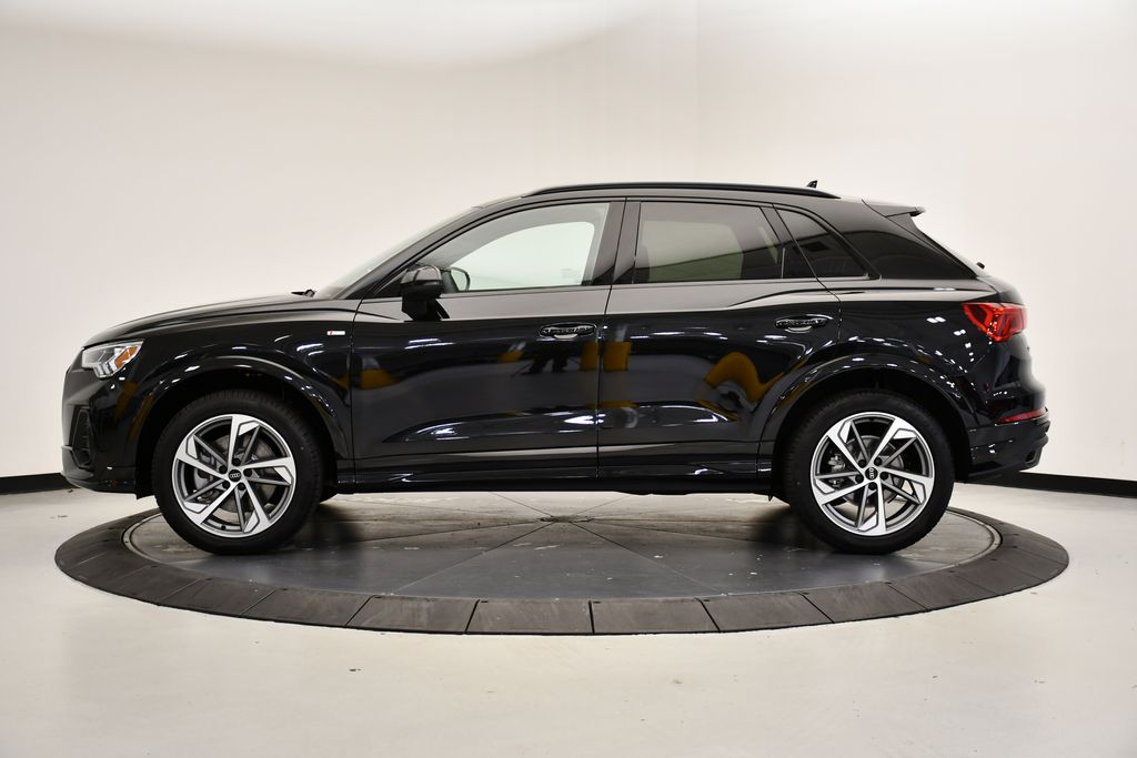 2025 Audi Q3 45 TFSI S line Premium photo 2