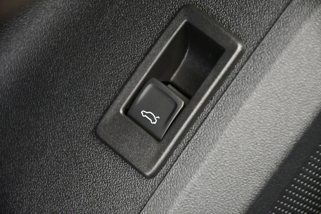2025 Audi Q5 Premium - Photo 34