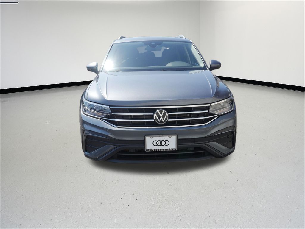 2023 Volkswagen Tiguan 2.0T SE photo 3