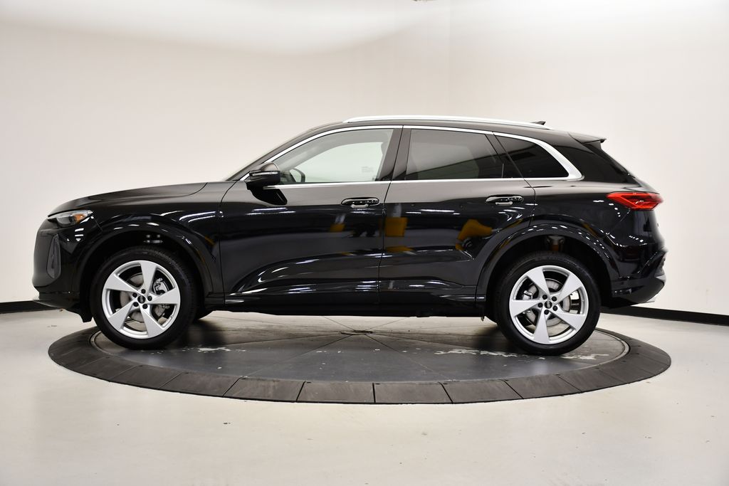2025 Audi Q5 Premium Plus photo 2