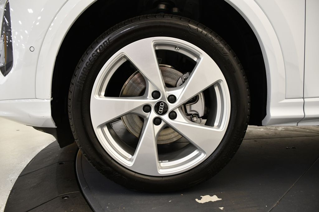 2025 Audi Q5 Premium Plus - Photo 13