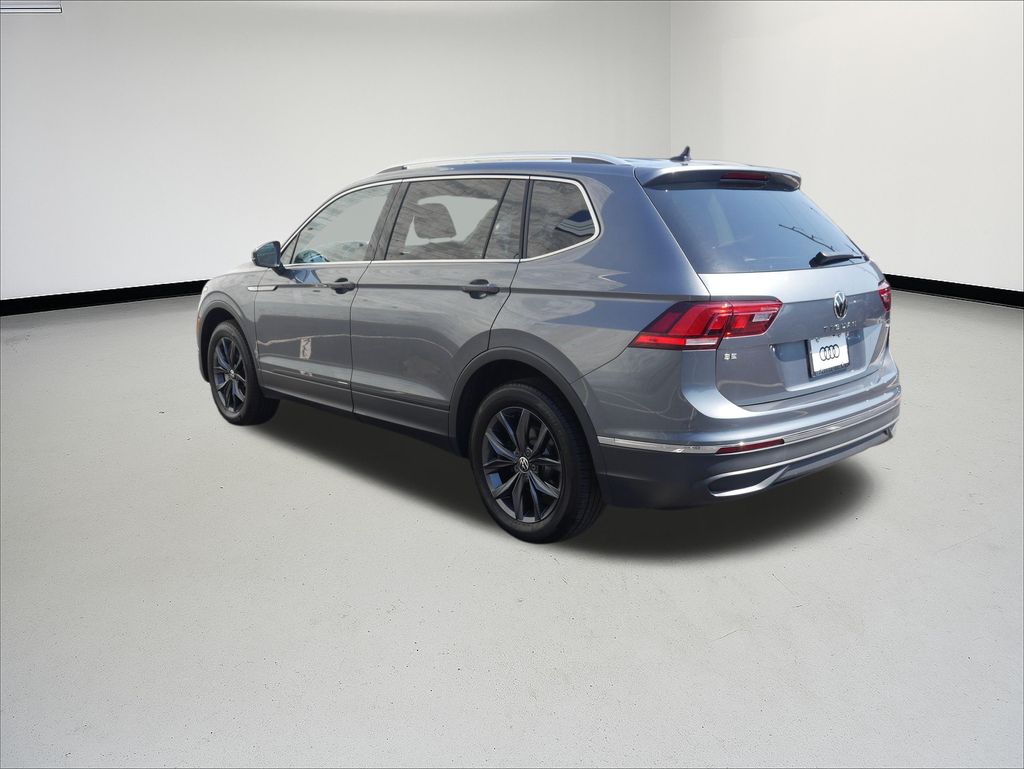 2023 Volkswagen Tiguan 2.0T SE photo 2