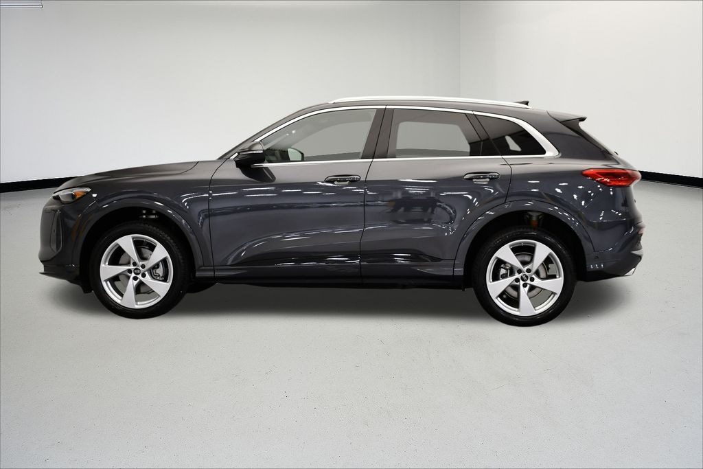 New 2025 Audi Q5 2.0T Premium SUV