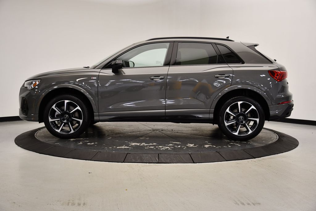 2025 Audi Q3 S line Premium Plus photo 2