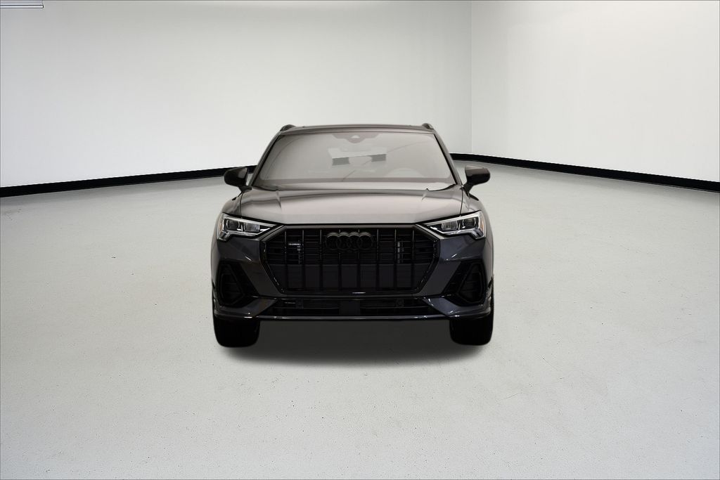 2025 Audi Q3 45 S line Premium photo 3