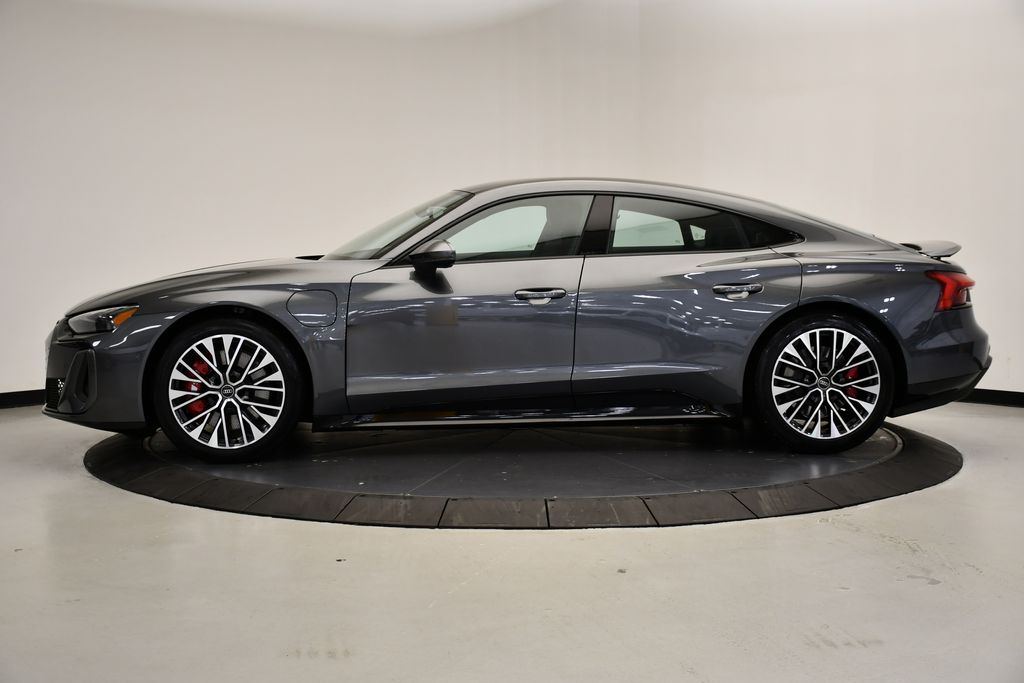 2025 Audi e-tron GT Premium Plus photo 2