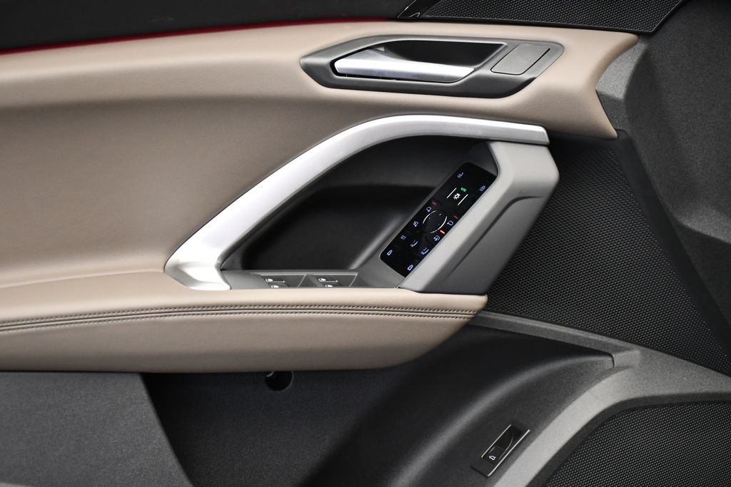 2025 Audi Q5 Premium - Photo 31