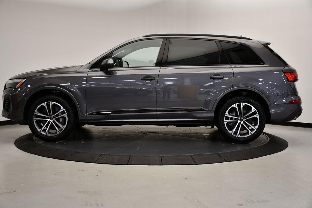 2026 Audi Q7 55 Premium photo 2