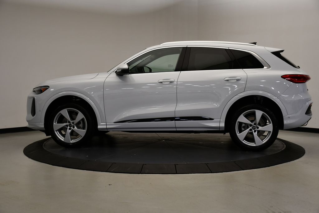 2025 Audi Q5 2.0T Premium Plus photo 2
