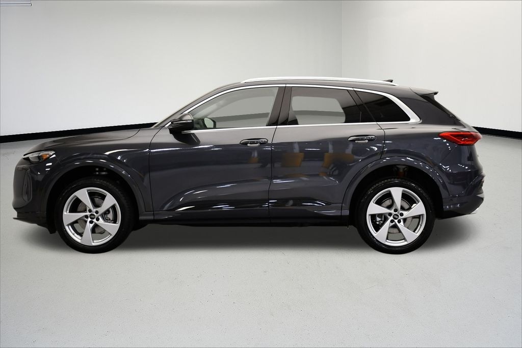 New 2025 Audi Q5 2.0T Premium SUV