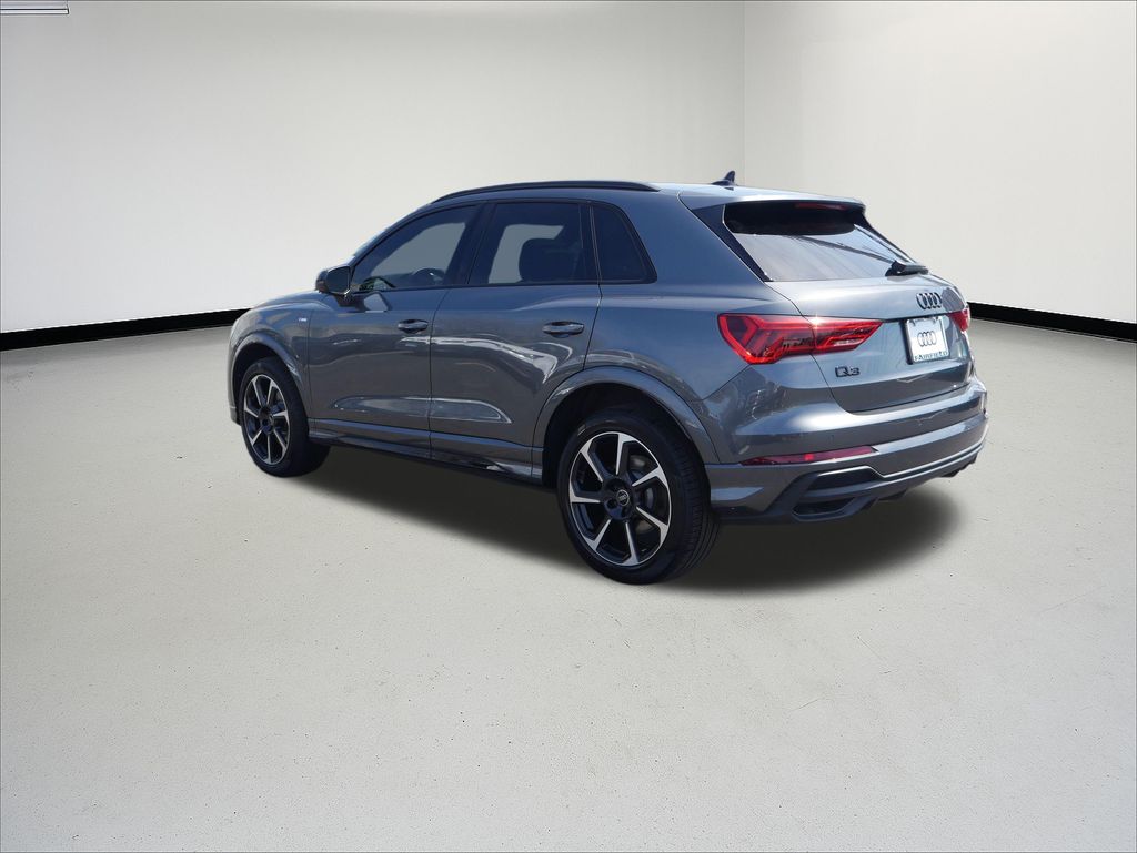 2025 Audi Q3 45 S line Premium photo 2