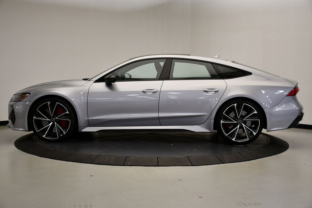 2023 Audi RS 7 Base photo 2