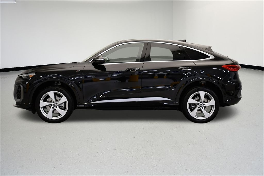 New 2025 Audi Q5 2.0T Premium SUV