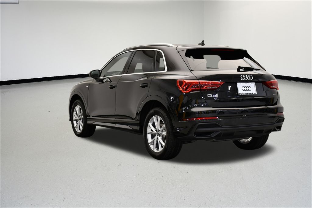 2025 Audi Q3 45 S line Premium photo 2