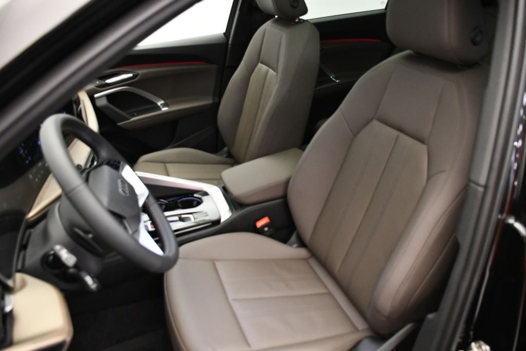 2025 Audi Q5 Premium - Photo 37