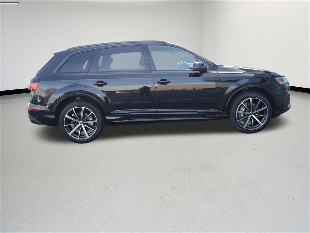 2023 Audi Q7 55 Premium photo 5