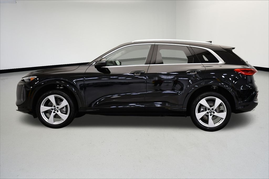 New 2025 Audi Q5 2.0T Premium SUV