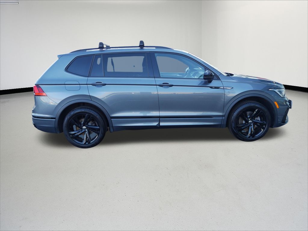 2023 Volkswagen Tiguan 2.0T SE R-Line Black photo 5